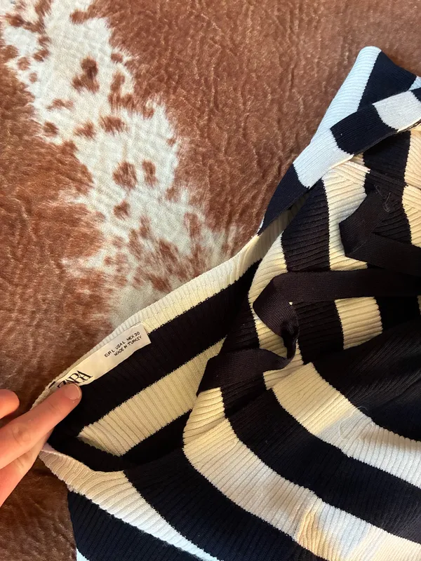 Zara Striped navy and White Women's Top Size large Navy and white striped Ties in back - Image 4