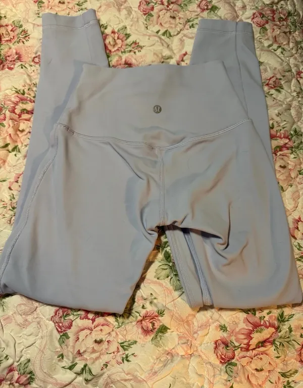 Lululemon Size 2 Baby Blue Align Legging - Image 2