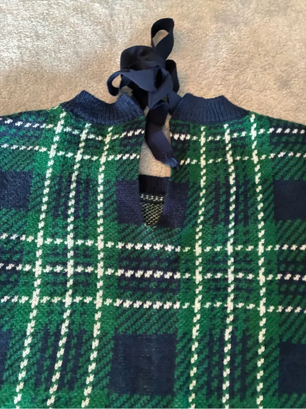 Women’s crown & ivy Green and Navy Plaid Crewneck Sweater Ties in Back Size M - Image 5