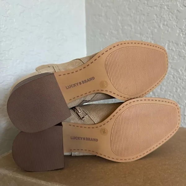 Lucky Brand Lilka Suede Bootie, Block Heel Size‎ 7, Dune Light Brown, NWT - Image 13