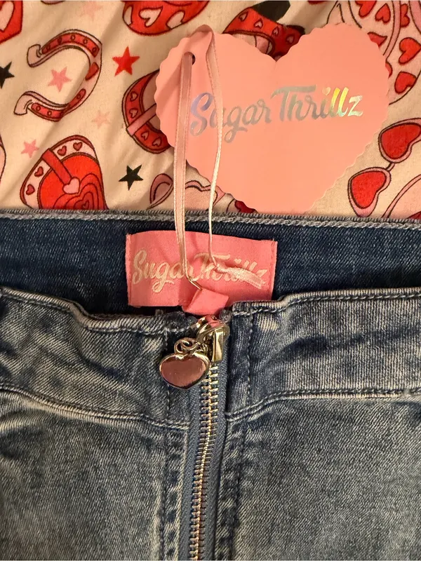 Sugar Thrillz Dolls Kill Denim Mini Skirt Size M Blue Heart Zipper Y2K NWT - Image 4