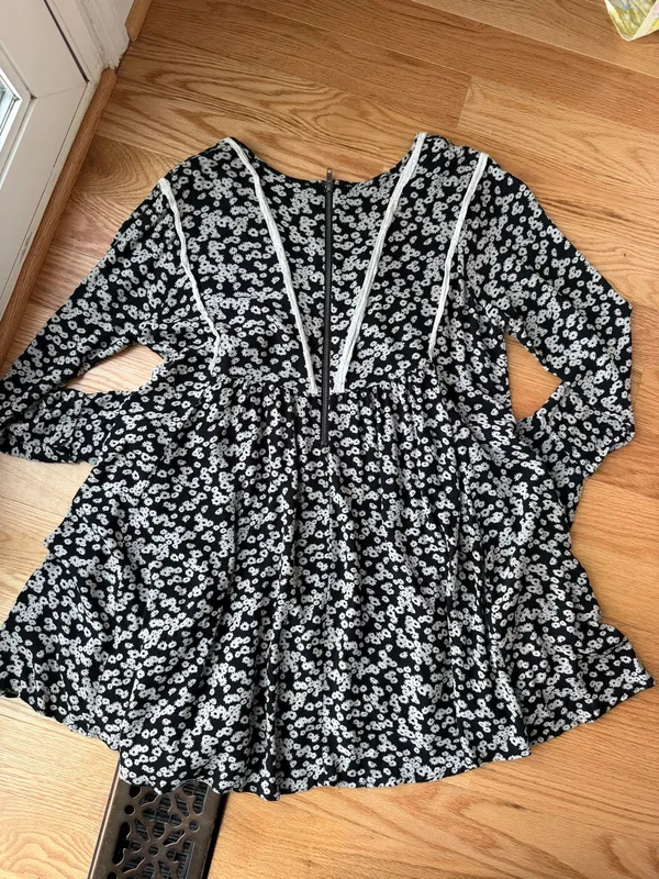 Free People Like You Best Black Floral Bell Sleeve Mini Dress Tunic M - Image 5