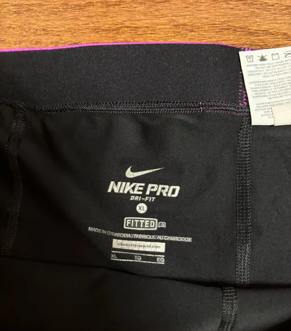 Nike Pro dri fit women’s 3” black shorts with purple waist band - XL - Image 3