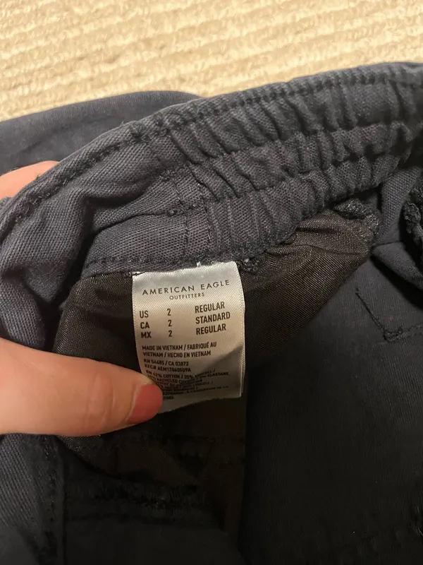 American Eagle Black Cargo Pants - Image 2