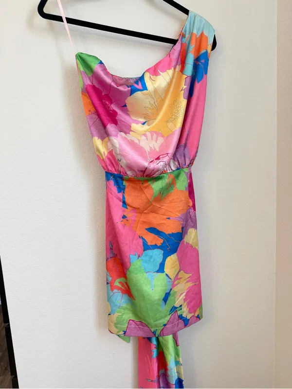 Gigi & Ella Ocean Avenue One-Shoulder Floral Wrap Mini Dress - Image 4