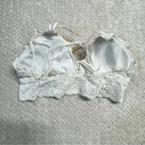 Aerie‎ White Strappy Lace Bralette with padding Size Medium - Image 2