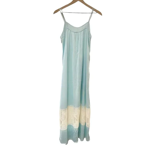 Women’s Vintage Montgomery Ward blue slip nightgown size medium - Image 4