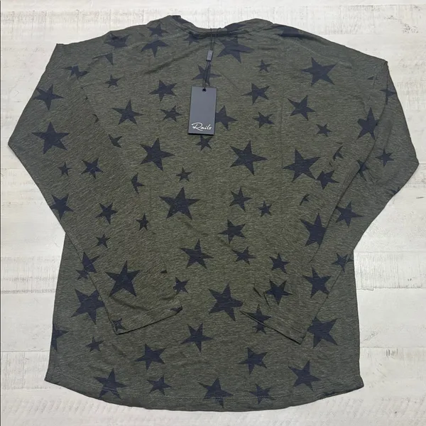 Rails Sami Drop Shoulder V-neck Linen Blend long sleeve Tee In Sage Black Stars - Image 5