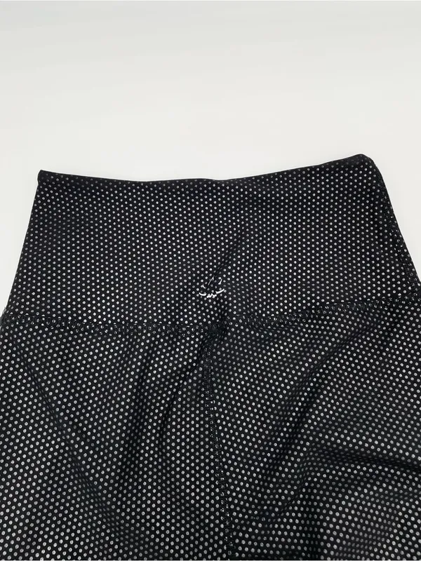 Beyond Yoga Spot On High Waisted Midi Leggings Size Medium Black Metallic Foil - Image 8