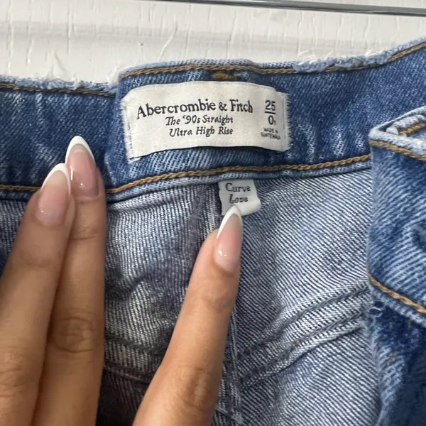 Abercrombie High Rise 90s Curve Love Jeans - Image 3