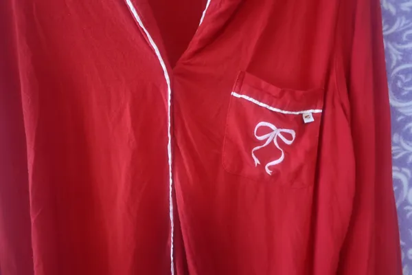 Victoria's Secret modal blend bow pj pajamas button down top with pocket Christmas long sleeve in red size large. - Image 5