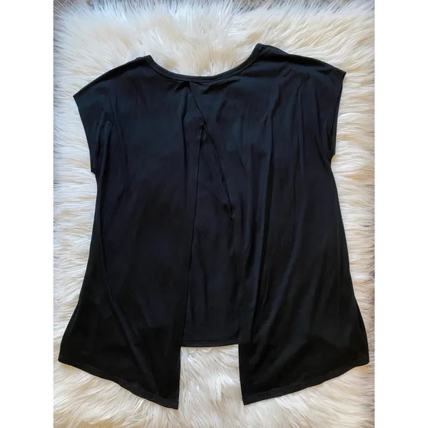 Old Navy Split back active top - Image 3
