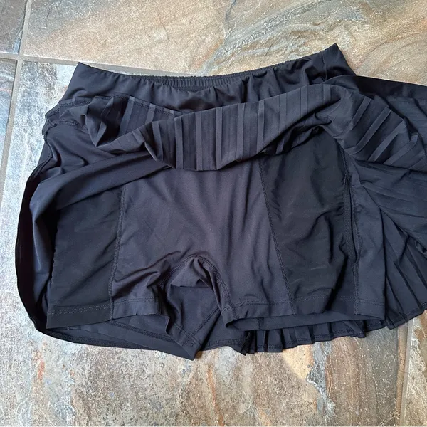 Tail Black Ruffle Tennis Skirt Athletic Skort Women’s Size Small Activewear Golf - Image 4