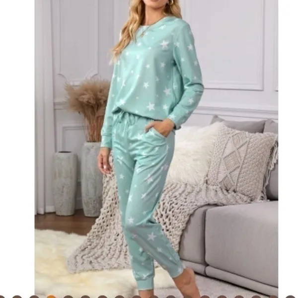 Star Print Lounge Set Mint Green Pajama Set Soft Cozy 2 Piece Boutique NEW M - Image 2