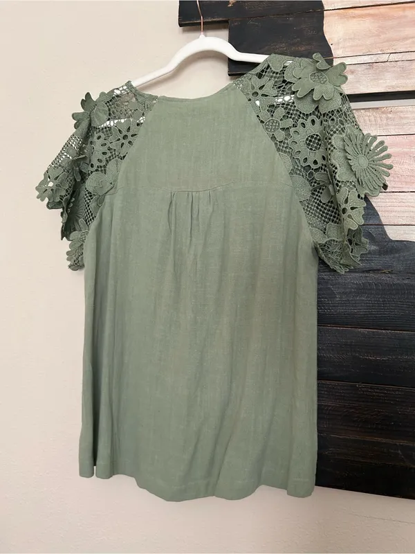 Umgee 3D Floral Lace Sleeve Olive Green Linen Cotton Short Sleeve Top - Image 6