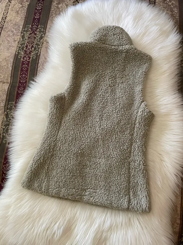 Patagonia Vest Women’s Tan Los Gatos Sherpa Fleece Pockets Full Zip - Image 7
