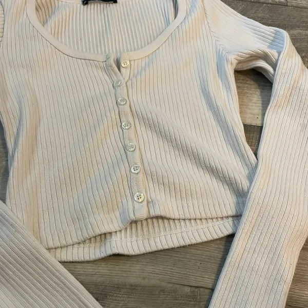 Brandy Melville Cream Button Down Crop Top - Image 3
