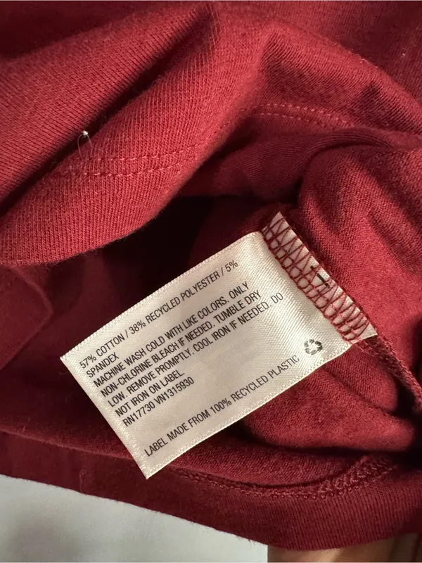 Wild Fable Burgundy V-Neck Short Sleeve Crop Top Size XS - Image 4
