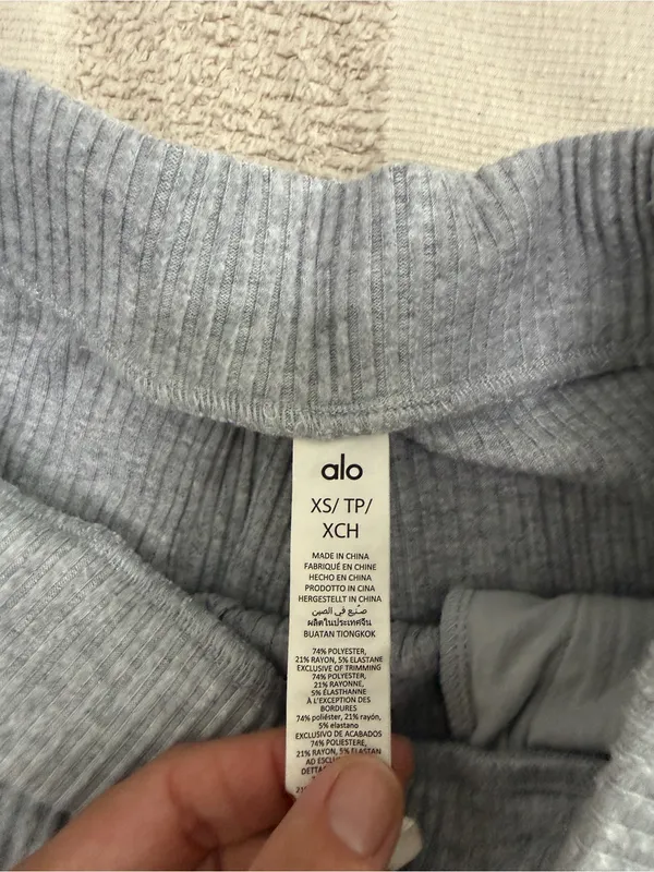 Alo Yoga Women's Muse Sweatpants XS - Image 5
