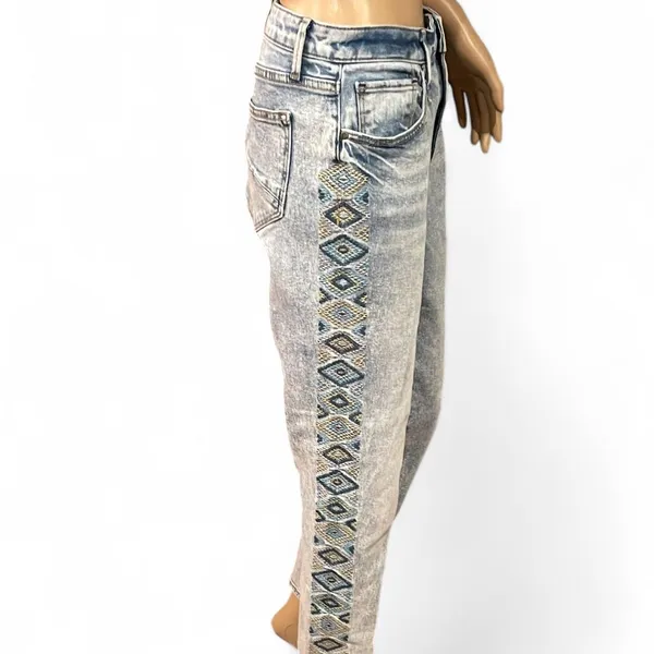 Driftwood Gizelle Straight Leg Blue Jeans Raw Hem Mid-rise Embroidered Size 28 - Image 3
