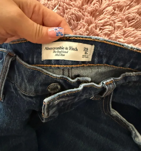 Abercrombie Jeans - Image 4
