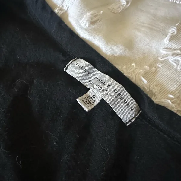 black long sleeve - Image 3