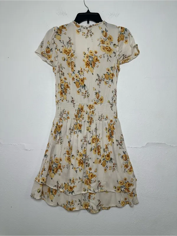 Love Crazy Women's M Cream Floral Smocked-Waist Mini Dress V-Neck/Ties Front - Image 3