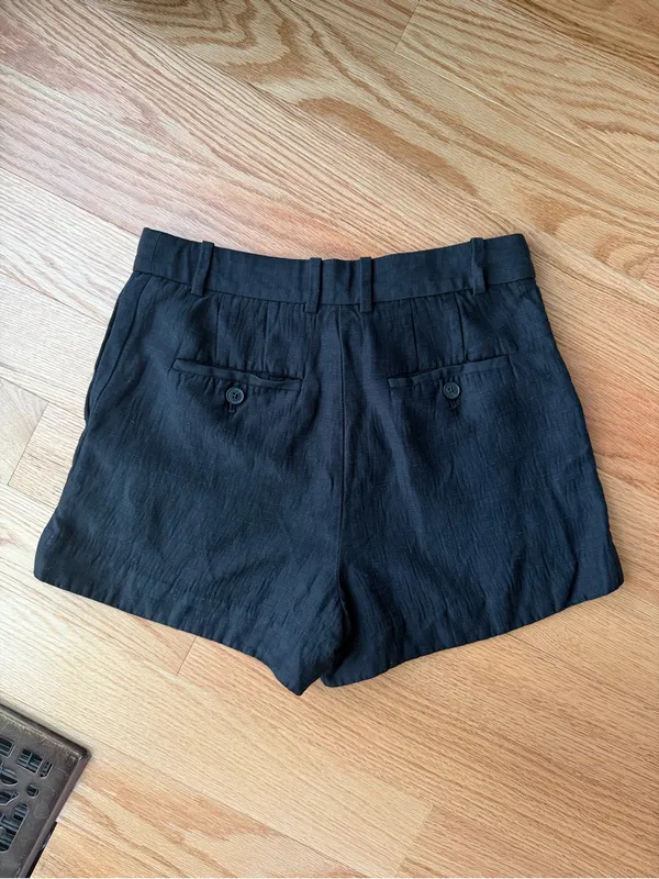 Babaton Aritzia Black Linen Blend Tailored Shorts Size 4 - Image 2