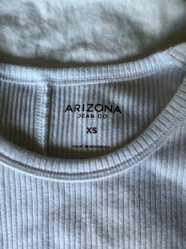 Arizona Jean Co. Long sleeve White Crop Top - Image 3
