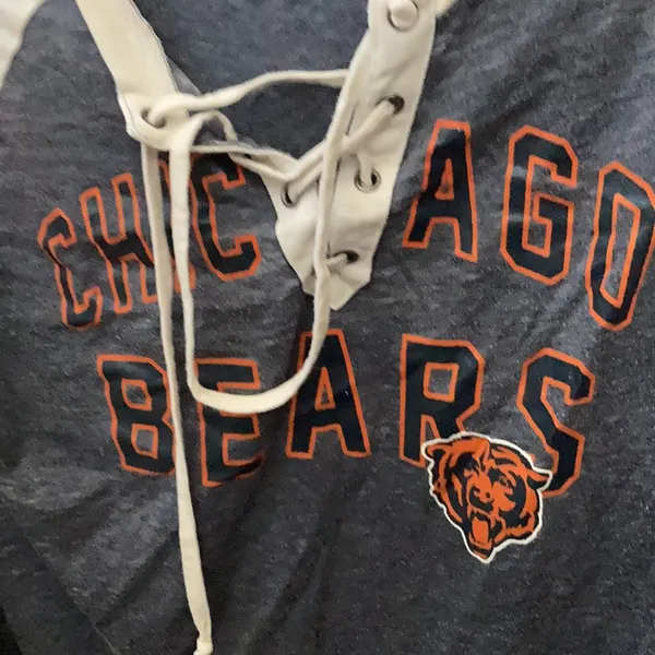 FINAL MARKDOWN Touch by Alyssa Milano acid wash Chicago bears top Large. - Image 4