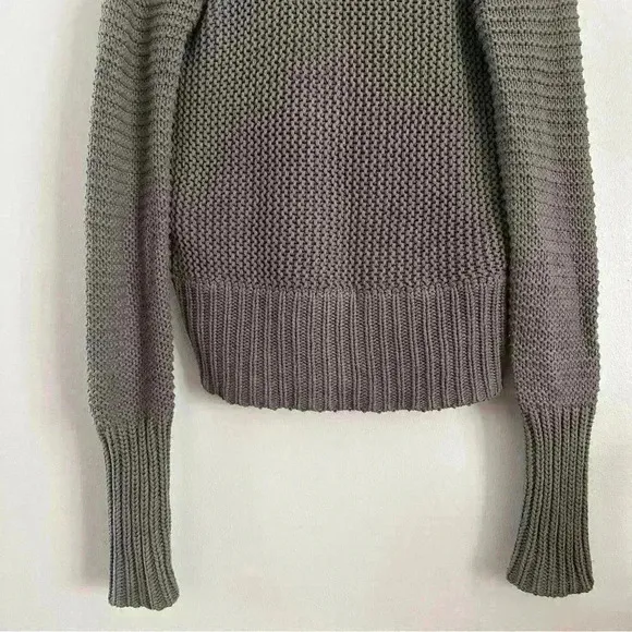 American Eagle Outfitters Sweater Cable Knit Ribbed Long Sleeves V-Neck‎ Medium - Image 9