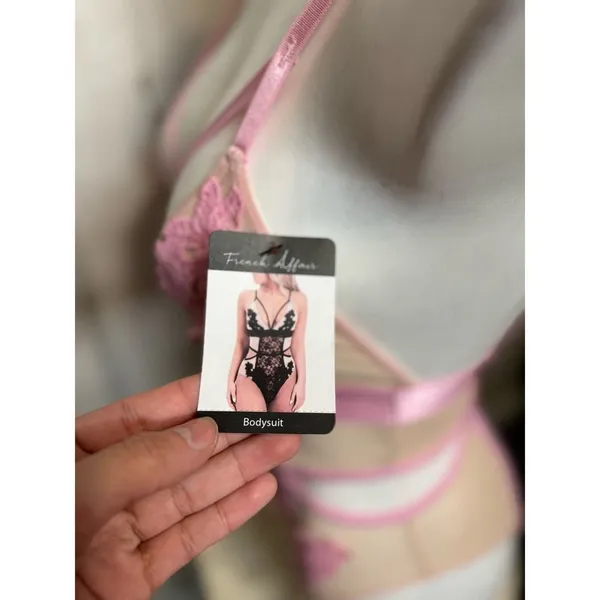 French Affair Pink Floral Lace Strappy Bodysuit Lingerie Women’s Small NWT - Image 2