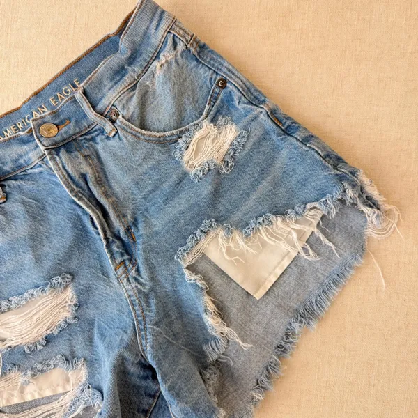 American Eagle Highest Rise 90s Boyfriend Cutoff Shorts Light Wash Distressed 4 - Image 6