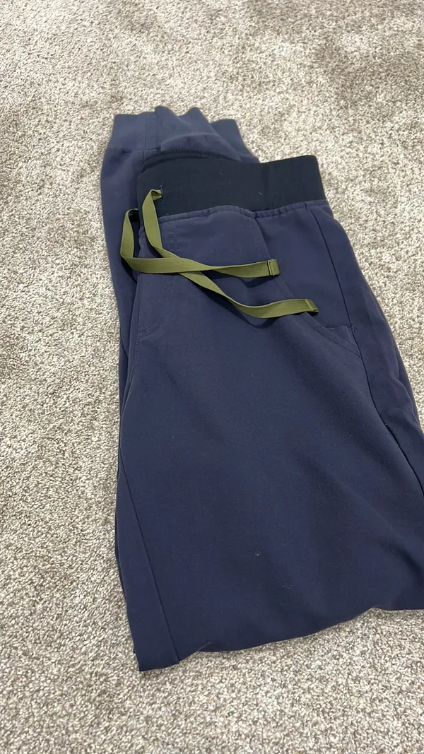 FIGS Scrub Pants Jogger - Image 3