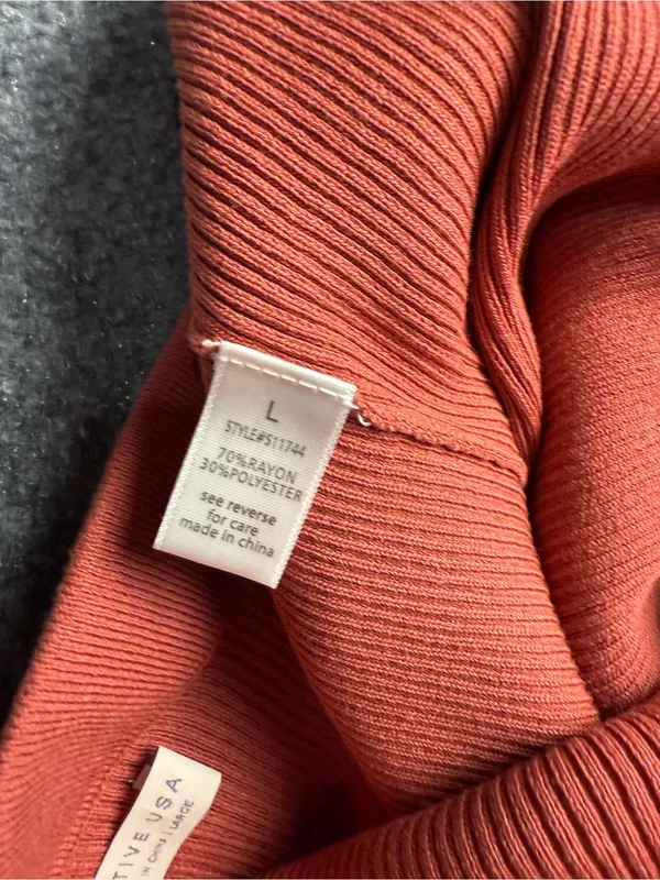 Active USA Woman’s Large stretchy Brick Red Zip-Up Sweater and under shirt - Image 8