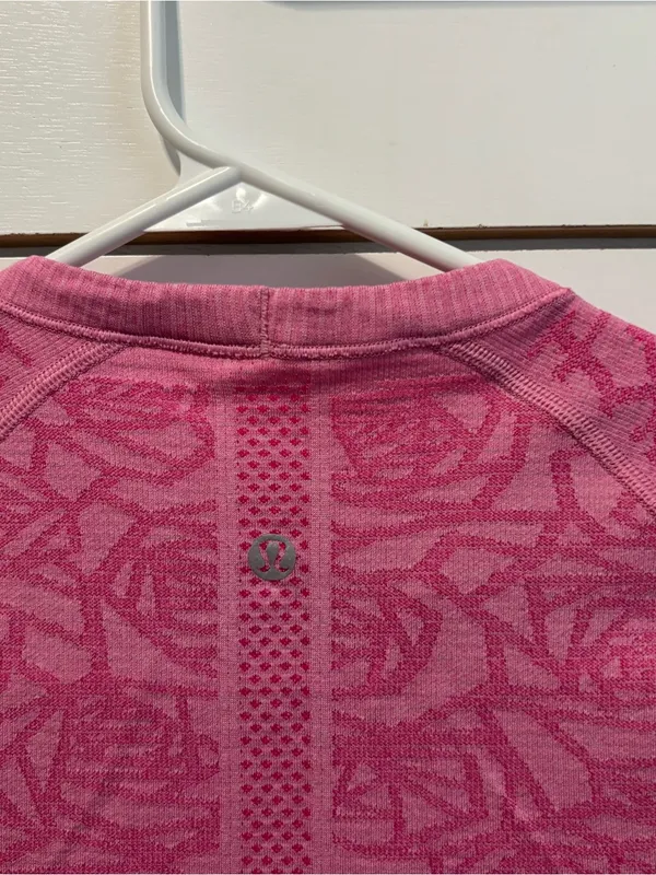 Lululemon Y2K Pink Pattern Swiftly Tech - Image 4