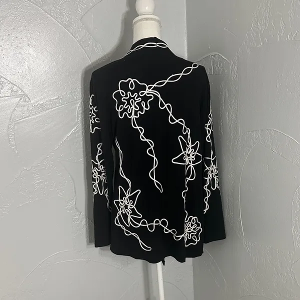 Lauren Michelle Black Embroidered Floral Cardigan – Boho Chic Elegance. - Image 6