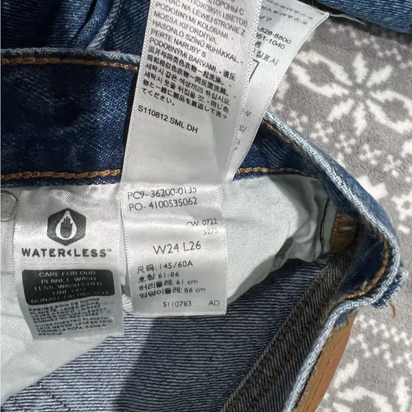 Levi's Women's 501‎ Original Premium Cropped Jeans Athens Ranks 24 x 26 Normcore - Image 5