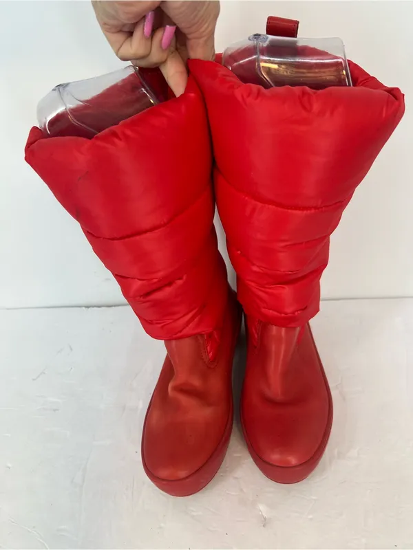 Tory Burch Red Quilted Wedge Winter Boots with Gold Logo - Image 3