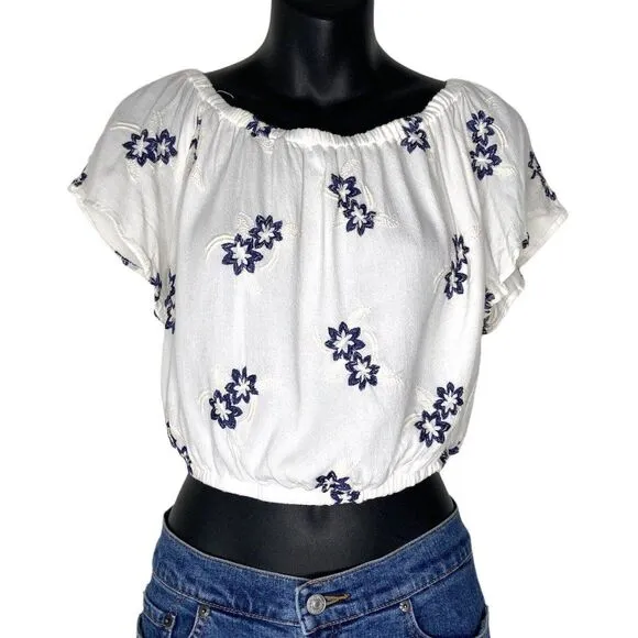 ASTR‎ The Label Women's Embroidered Floral Crop Top White Navy Size Medium - Image 9