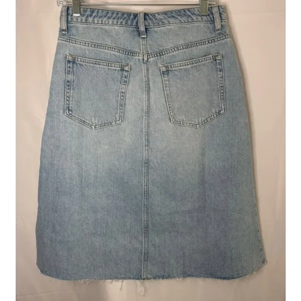 NWT Madewell Denim Midi Skirt in foster wash sz. 27 - Image 4