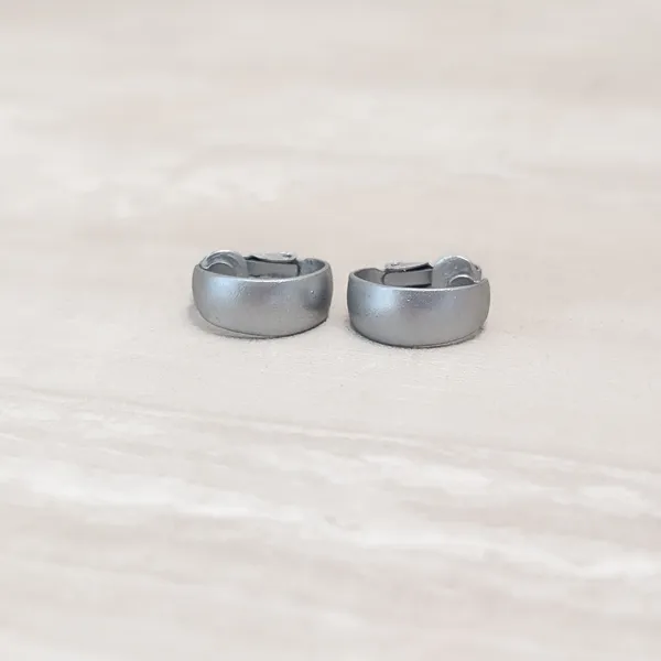 Vintage Clip On Earrings 0.75" Matte Silver Tone Simple Classic Hoops - Image 6
