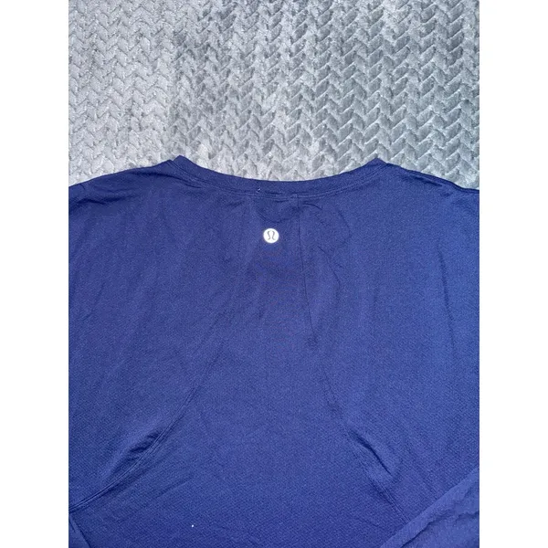 Lululemon Women's Blue Pullover‎ Long Sleeves Crop Top Size 10 - Image 5