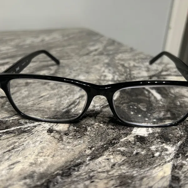 Tapout Black Rectangular Eyeglasses frames and hard case only Unisex - Image 4