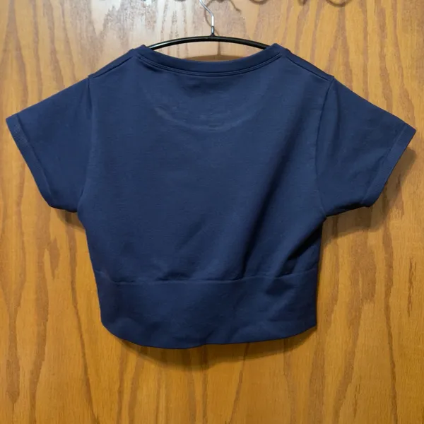 OFFLINE by Aerie Navy Seamless Cropped Knit Top size Medium - Image 5