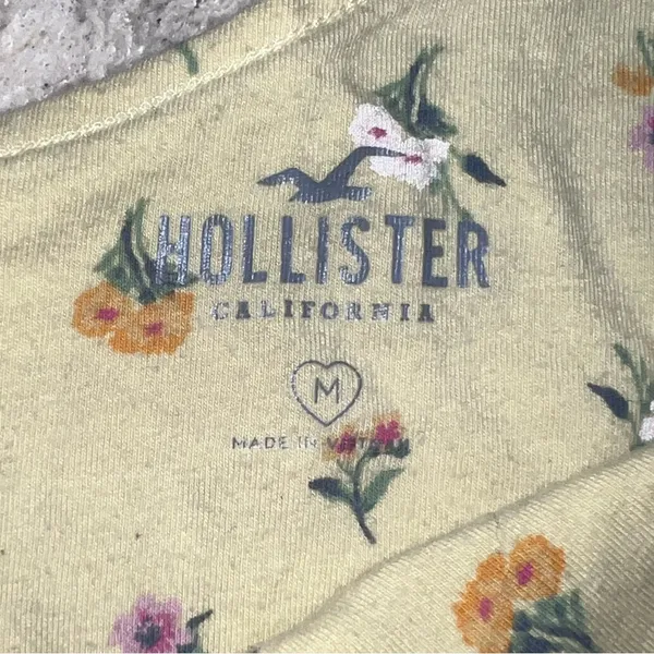 Hollister Yellow Camisole Top, lined. Size M - Image 2