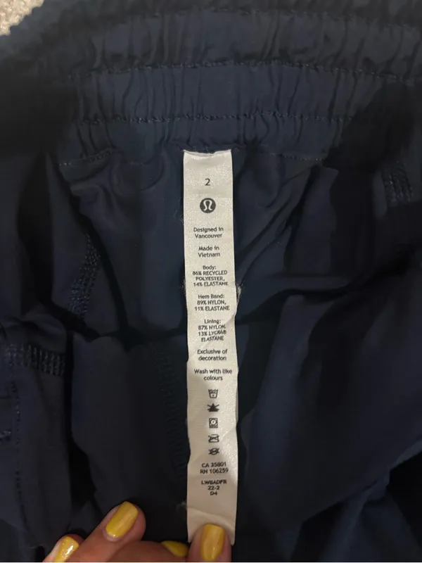 Lululemon Hotty Hot High-Rise Skirt True Navy - Size: 2 - Image 9