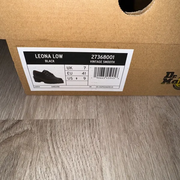 Dr. Martens LEONA LOW Platform Shoes Black Leather Chunky Heel Women's Size 9 - Image 5