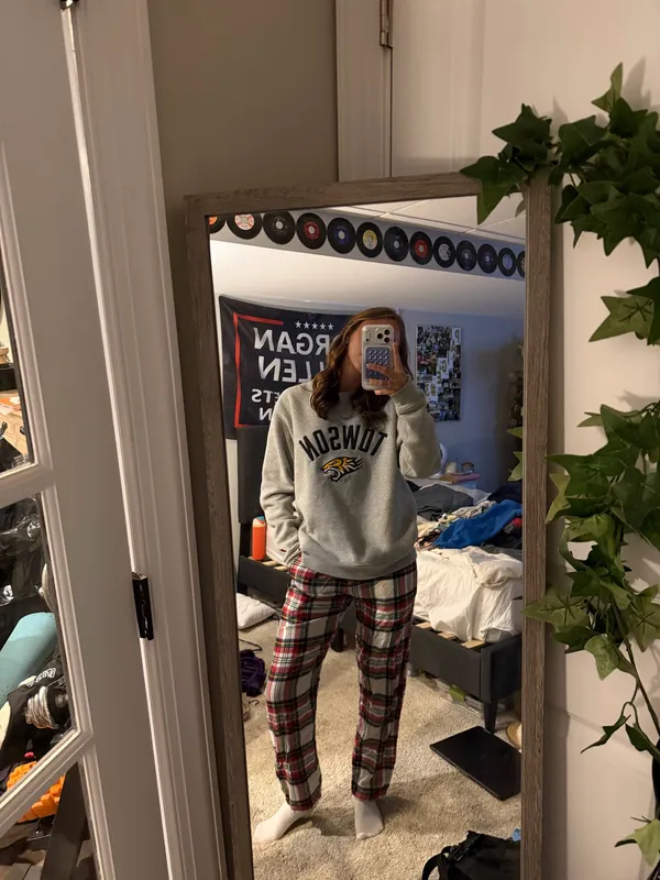 Old Navy Pants - Image 2