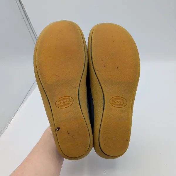 Fossil Womens Blue Suede Fringe Moccasin Loafers Size 8 FFW4016470 Gum‎ Sole - Image 6